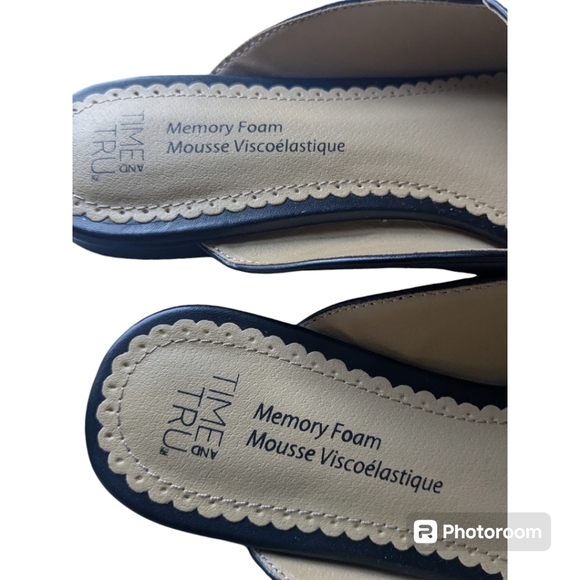 Time and Tru Slip On Shoes. Memory Foam. Size 7. Black. NWT - Picture 5 of 10